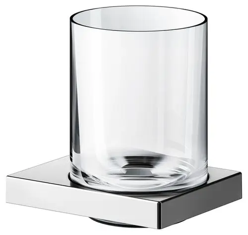 Transparenter Glasbecher auf quadratischer, glänzender Metallunterlage. Ideal für Badezimmer oder als dekoratives Element.